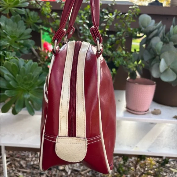 Roots Burgundy Handbag with Cream Trim - Picture 3 of 5